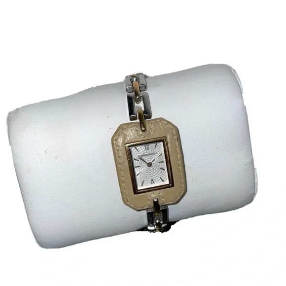 BCBGMaxAzria | Accessories | Bcbg Maxazria Womens Watch Bg87  display picture 2